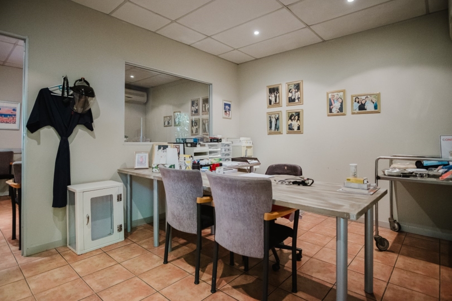 Commercial Property for Sale in Eikenhof Gauteng