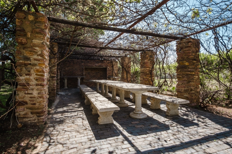 Commercial Property for Sale in Eikenhof Gauteng