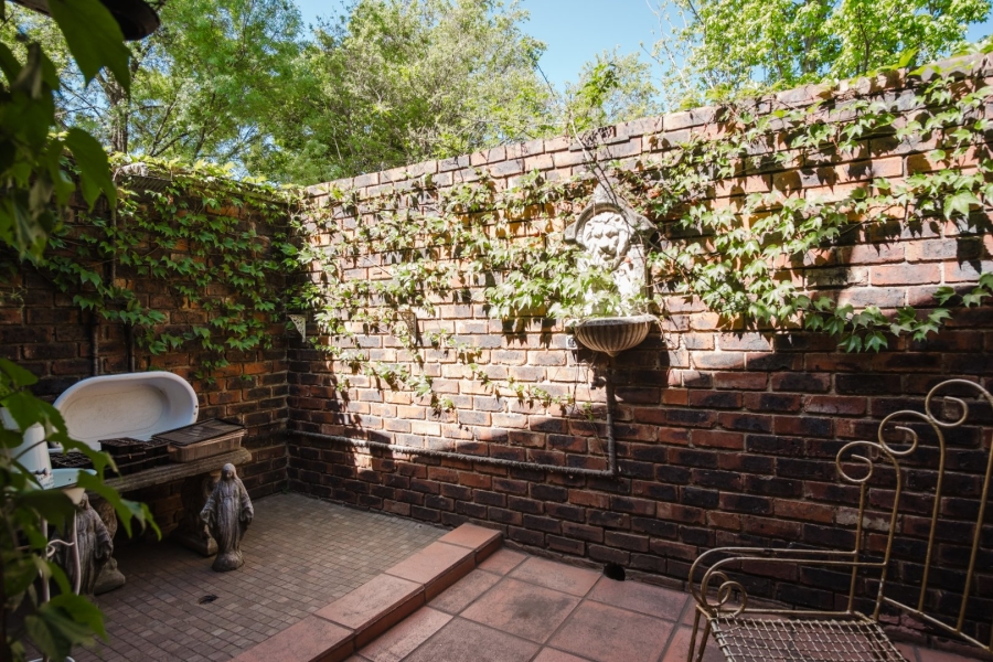 Commercial Property for Sale in Eikenhof Gauteng