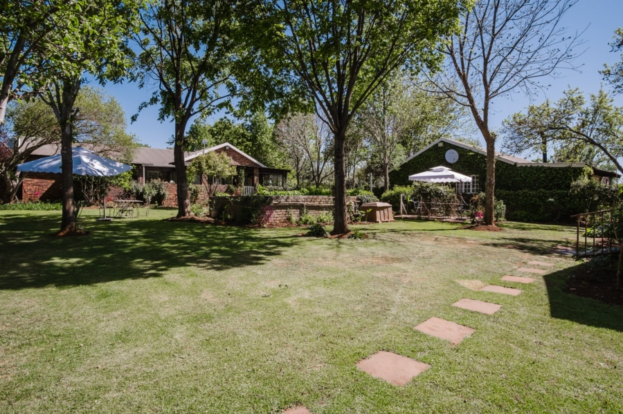 Commercial Property for Sale in Eikenhof Gauteng