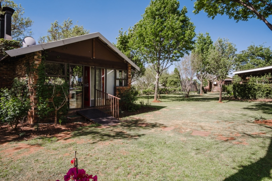 Commercial Property for Sale in Eikenhof Gauteng