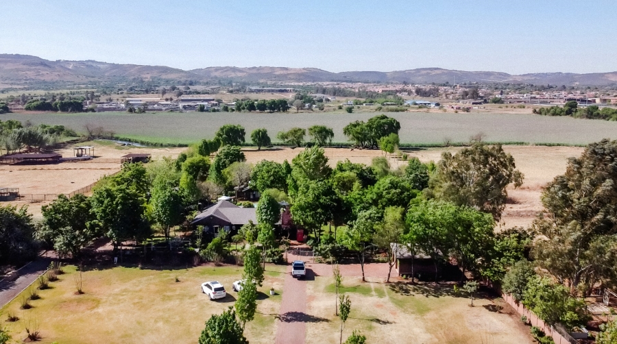 Commercial Property for Sale in Eikenhof Gauteng
