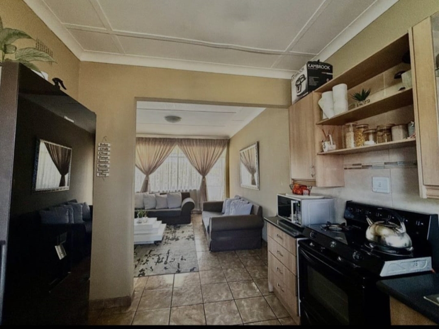 2 Bedroom Property for Sale in Benoni Central Gauteng