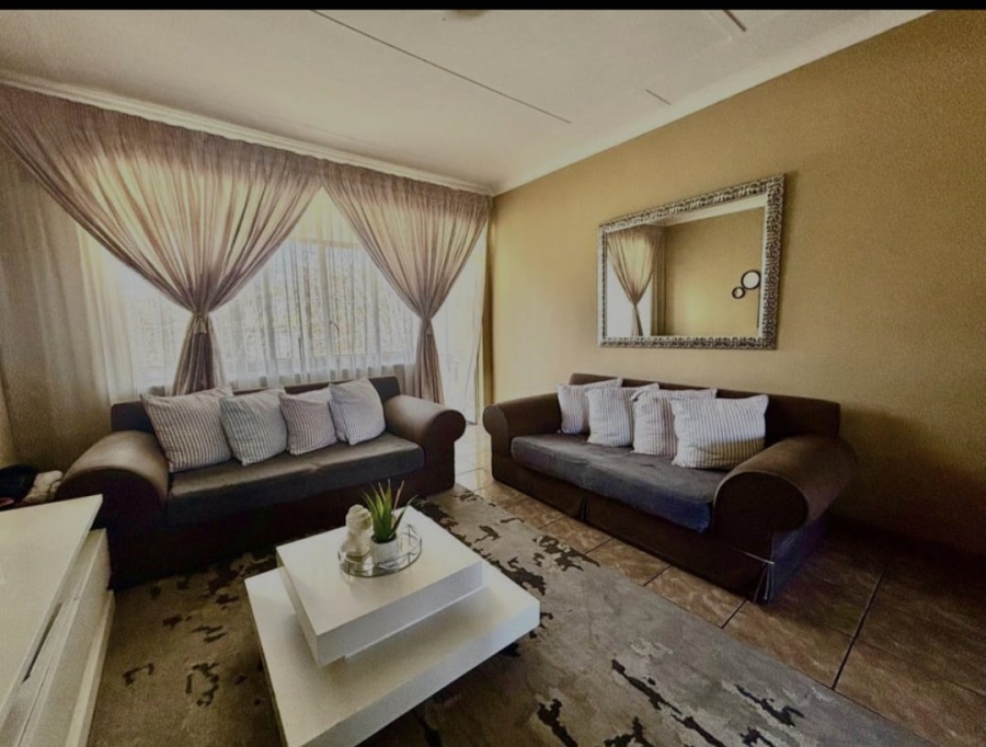 2 Bedroom Property for Sale in Benoni Central Gauteng