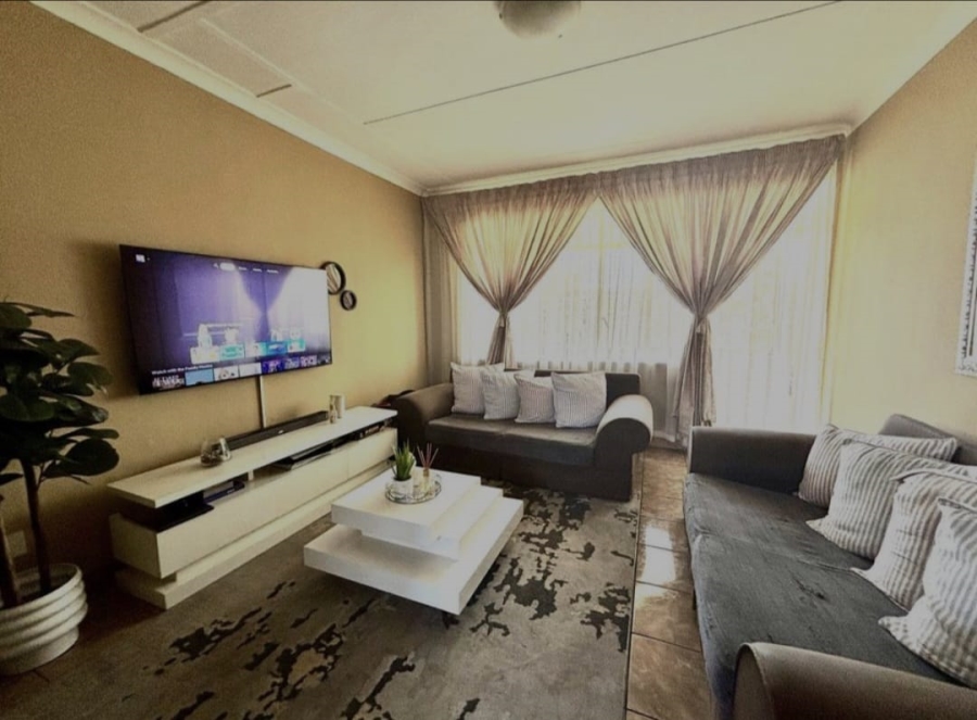 2 Bedroom Property for Sale in Benoni Central Gauteng