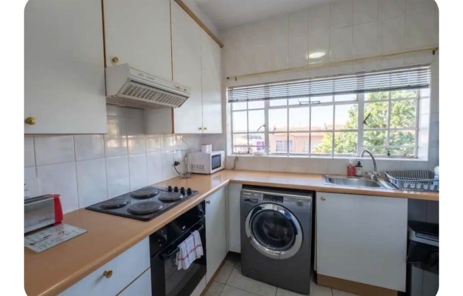 To Let 2 Bedroom Property for Rent in Linden Gauteng