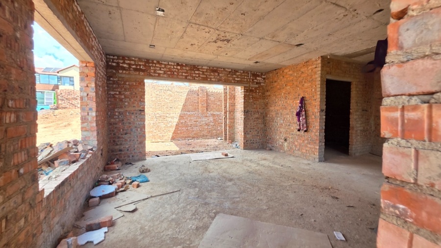 4 Bedroom Property for Sale in Eldoraigne Gauteng