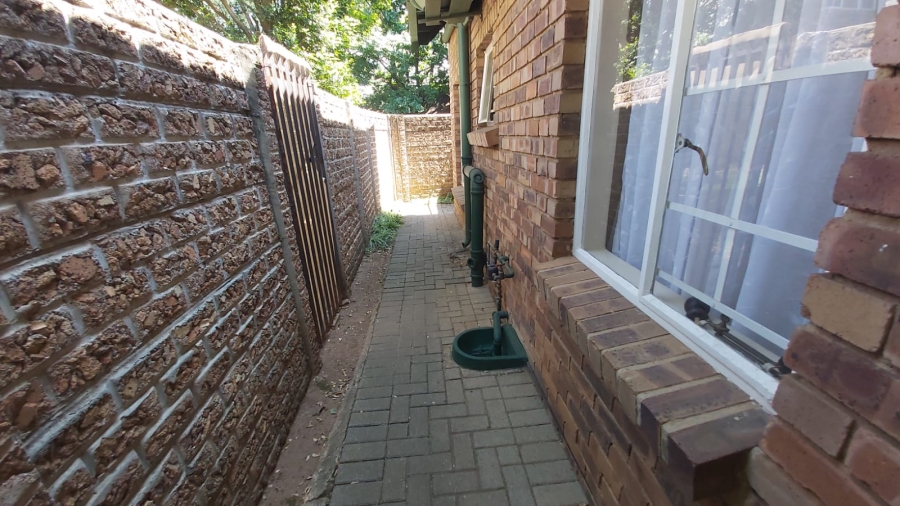 3 Bedroom Property for Sale in Glen Marais Gauteng