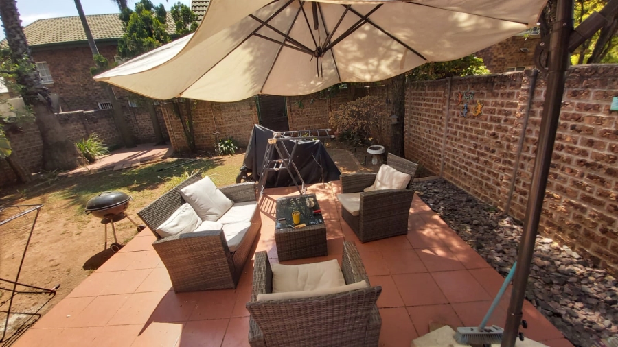 3 Bedroom Property for Sale in Glen Marais Gauteng