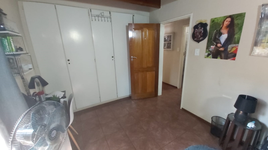 3 Bedroom Property for Sale in Glen Marais Gauteng