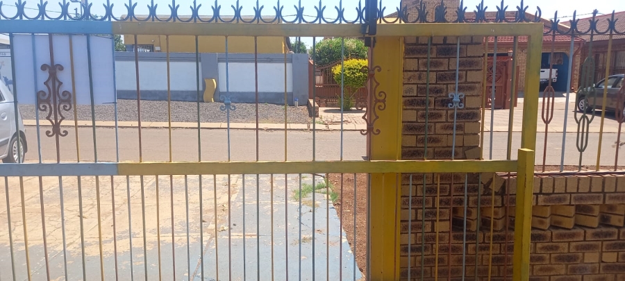4 Bedroom Property for Sale in Ga-Rankuwa Unit 7 Gauteng