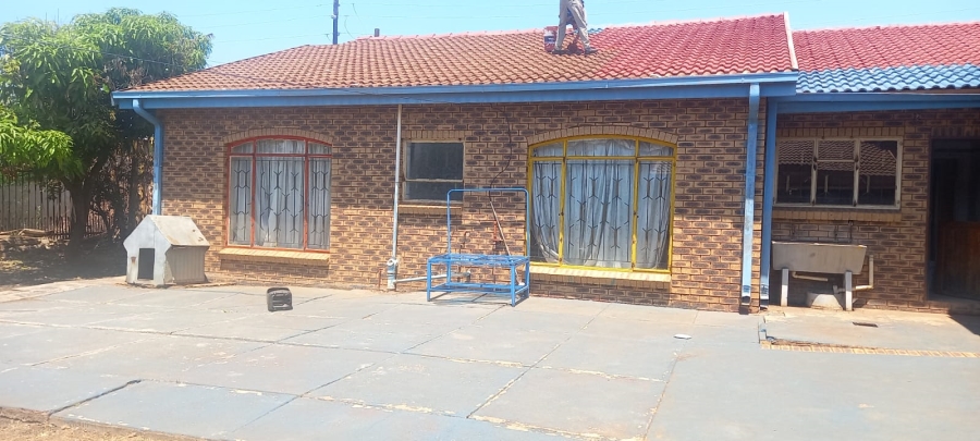 4 Bedroom Property for Sale in Ga-Rankuwa Unit 7 Gauteng