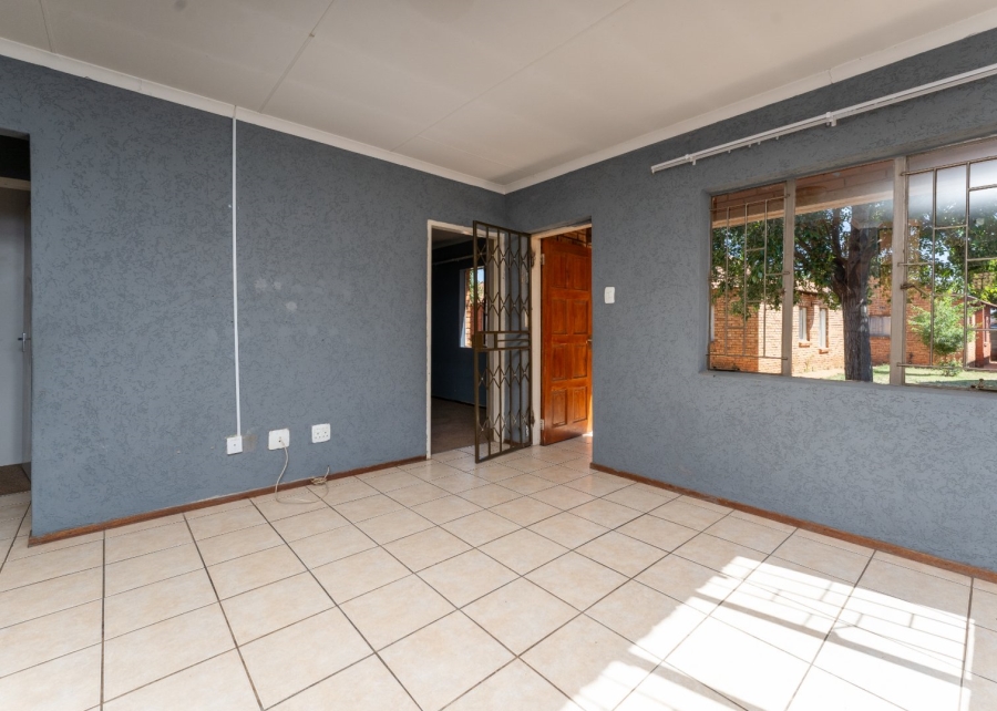 3 Bedroom Property for Sale in Protea Glen Gauteng