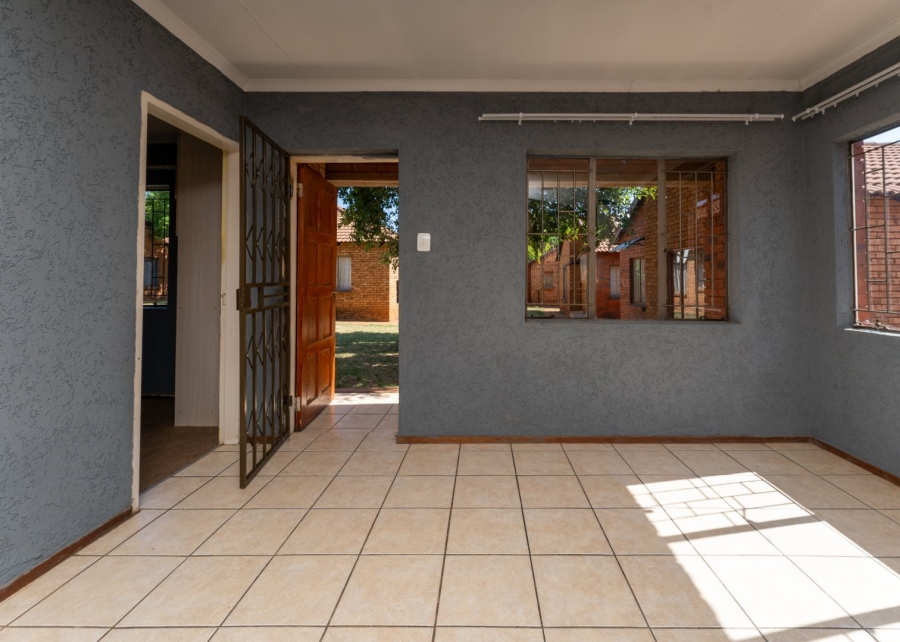 3 Bedroom Property for Sale in Protea Glen Gauteng
