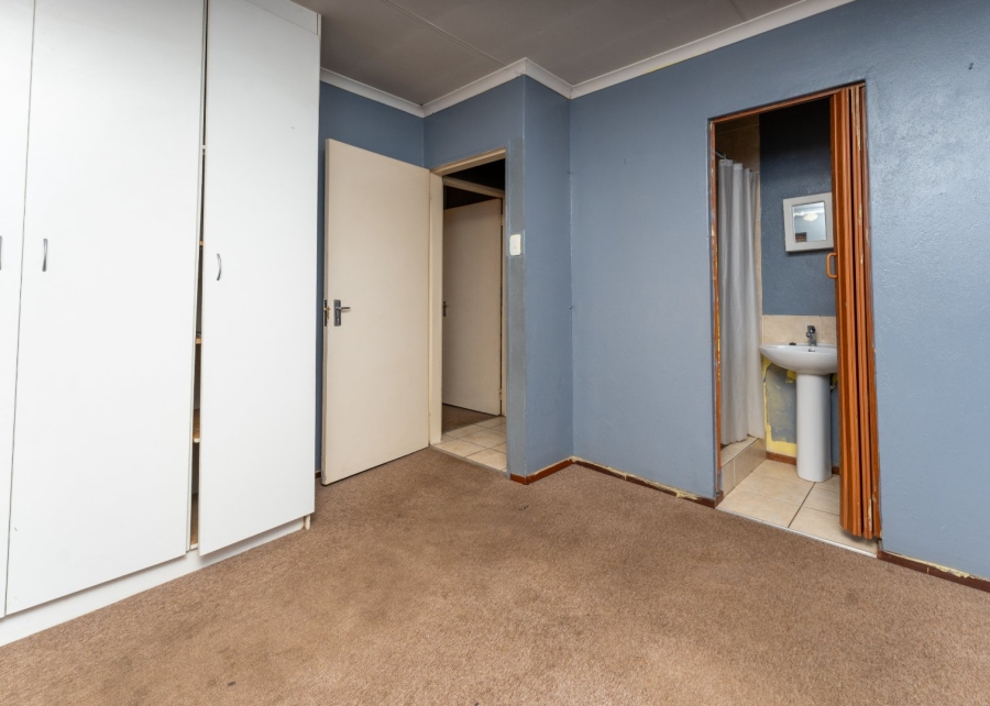 3 Bedroom Property for Sale in Protea Glen Gauteng