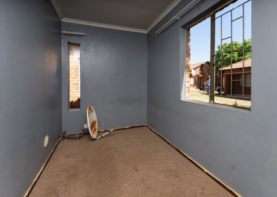 3 Bedroom Property for Sale in Protea Glen Gauteng