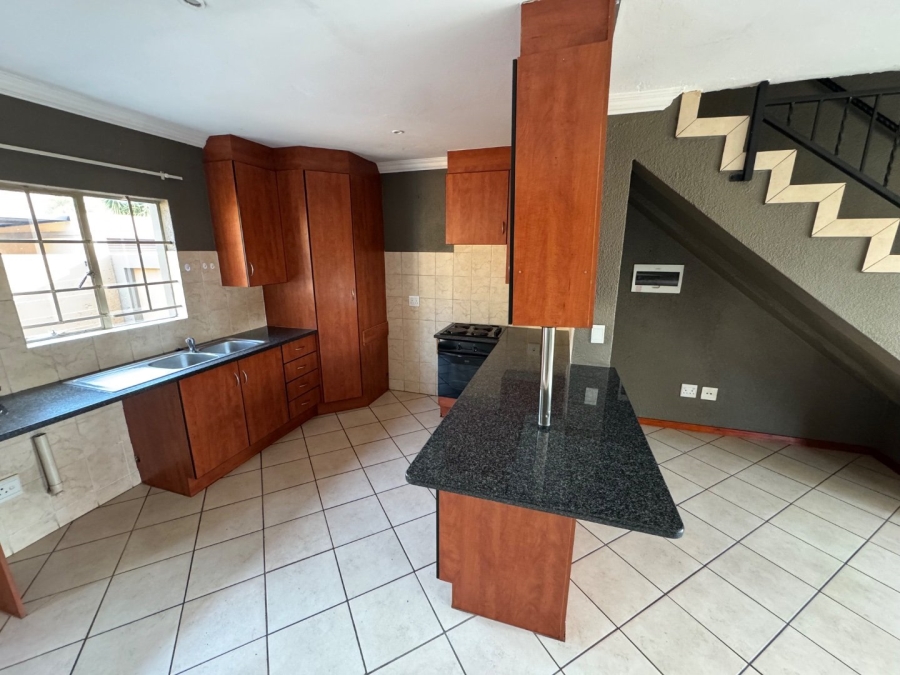 3 Bedroom Property for Sale in Annlin Gauteng