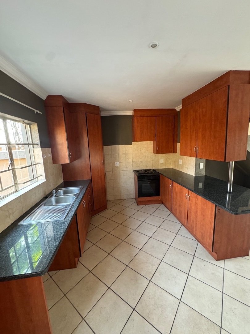 3 Bedroom Property for Sale in Annlin Gauteng