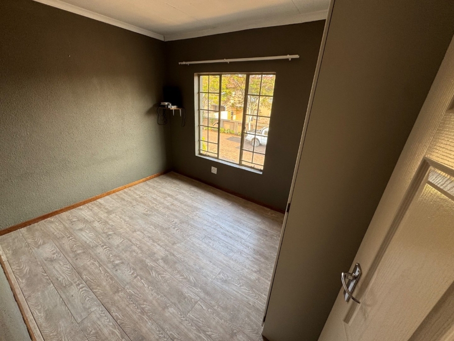 3 Bedroom Property for Sale in Annlin Gauteng