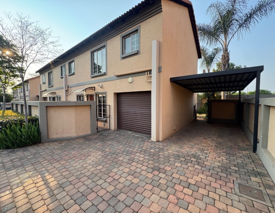 3 Bedroom Property for Sale in Annlin Gauteng