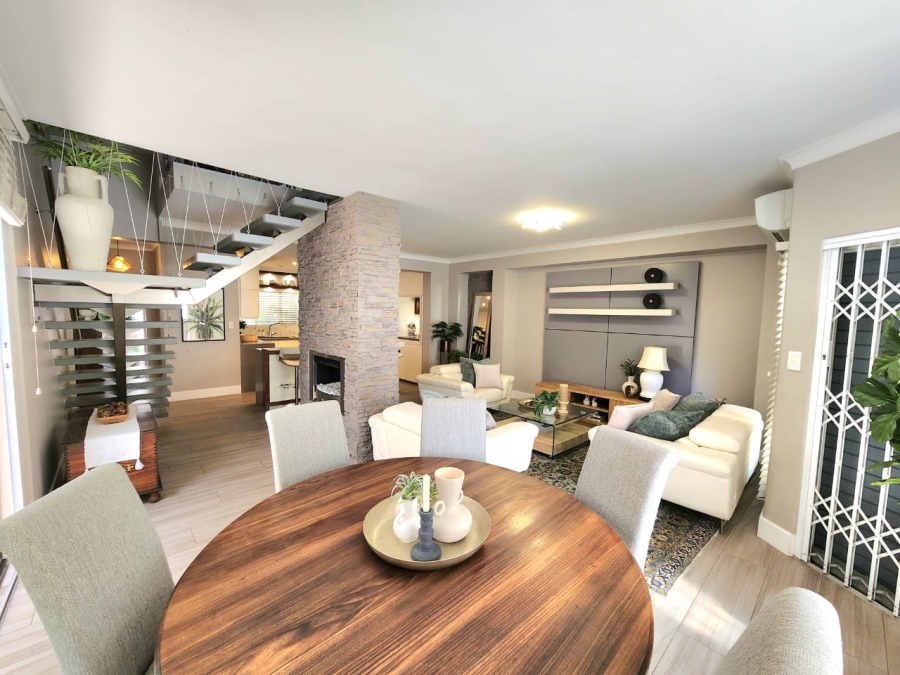 4 Bedroom Property for Sale in Glenanda Gauteng