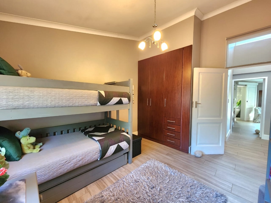 4 Bedroom Property for Sale in Glenanda Gauteng