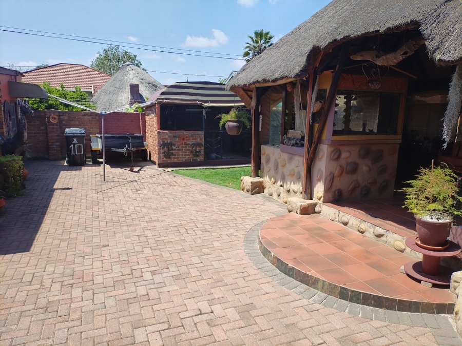 3 Bedroom Property for Sale in Paul Krugersoord Gauteng
