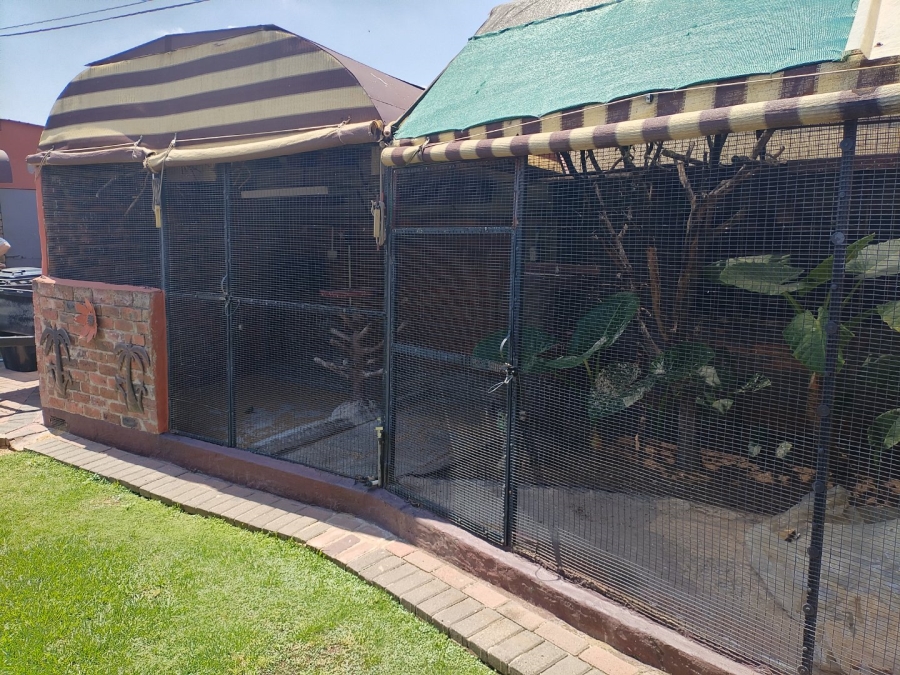3 Bedroom Property for Sale in Paul Krugersoord Gauteng
