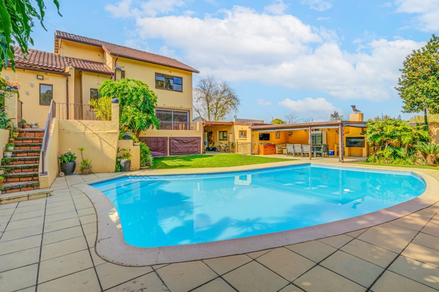 3 Bedroom Property for Sale in Edenvale Central Gauteng