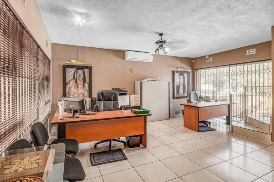 3 Bedroom Property for Sale in Edenvale Central Gauteng