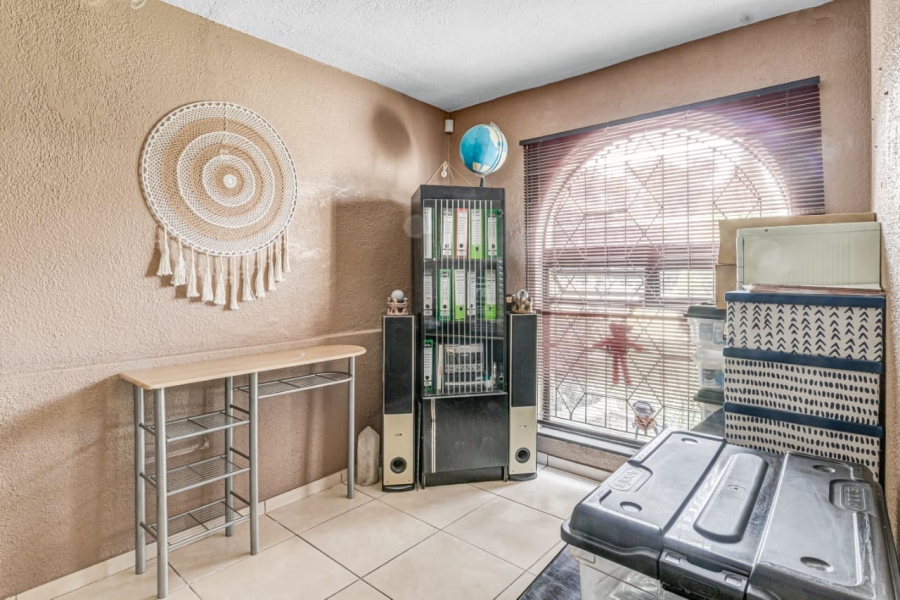 3 Bedroom Property for Sale in Edenvale Central Gauteng