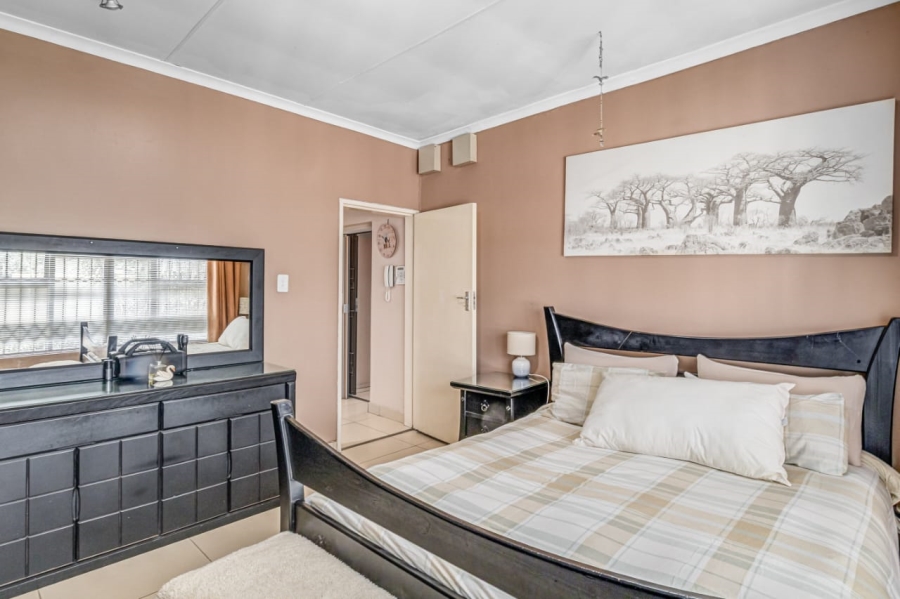 3 Bedroom Property for Sale in Edenvale Central Gauteng
