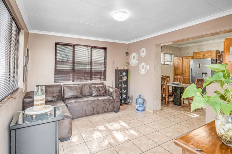 3 Bedroom Property for Sale in Edenvale Central Gauteng