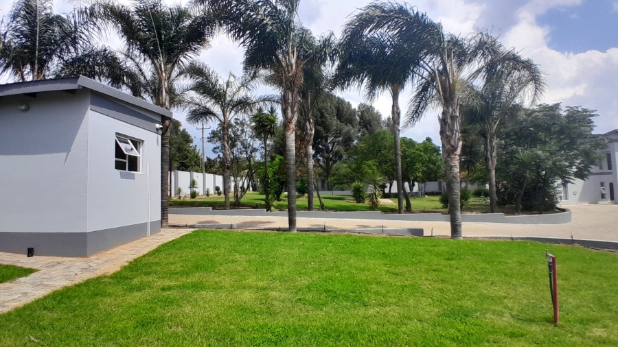 To Let 2 Bedroom Property for Rent in Glen Austin Gauteng