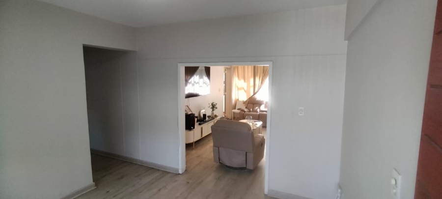 2 Bedroom Property for Sale in Cyrildene Gauteng