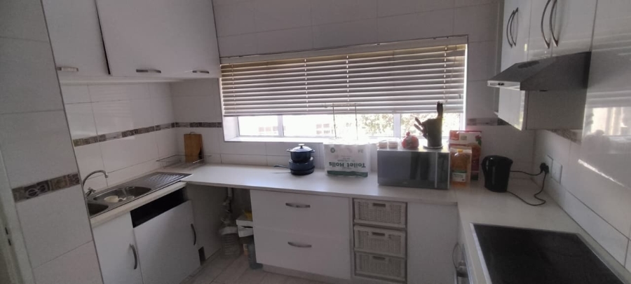 2 Bedroom Property for Sale in Cyrildene Gauteng