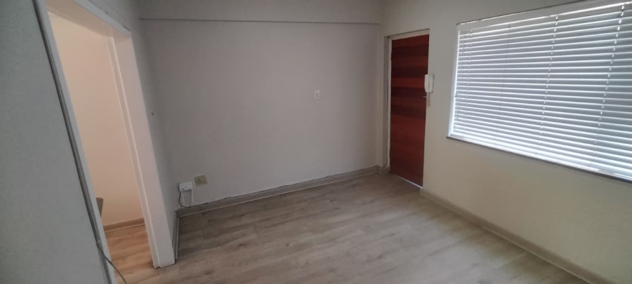 2 Bedroom Property for Sale in Cyrildene Gauteng