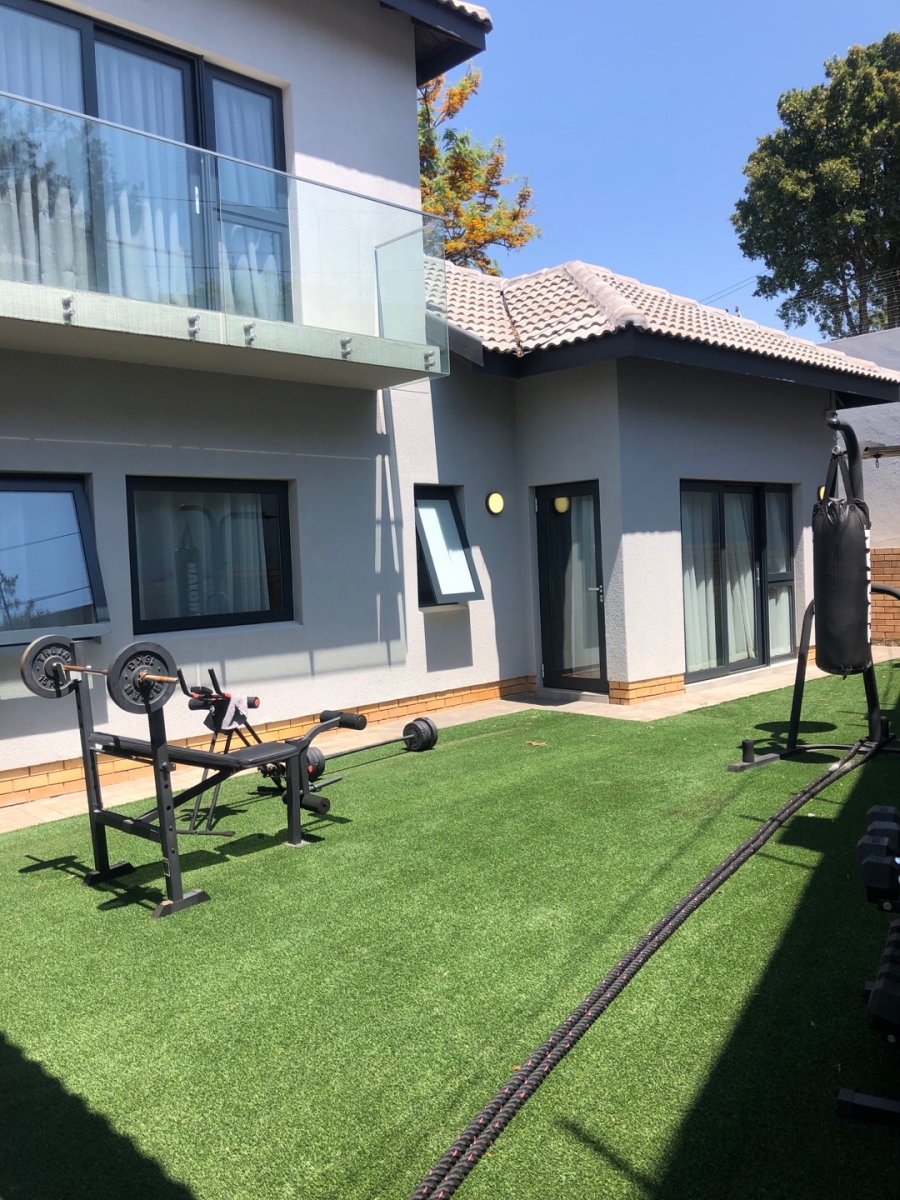 3 Bedroom Property for Sale in Bryanston Gauteng