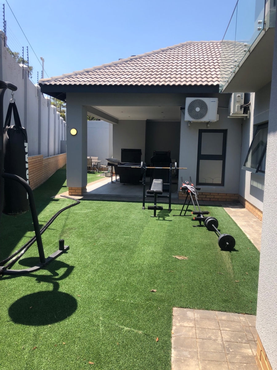 3 Bedroom Property for Sale in Bryanston Gauteng