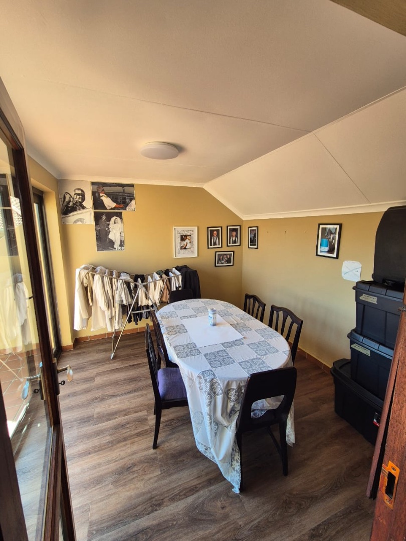 To Let 2 Bedroom Property for Rent in Bryanston Gauteng