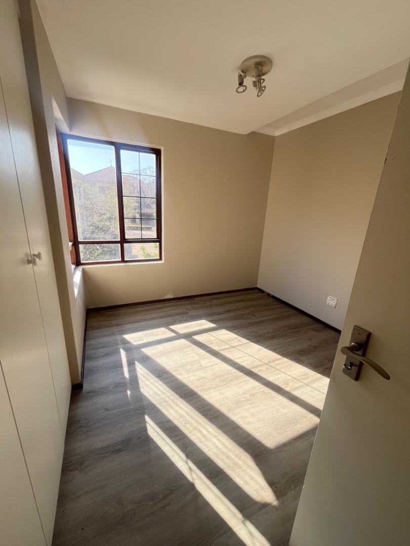 To Let 2 Bedroom Property for Rent in Bryanston Gauteng
