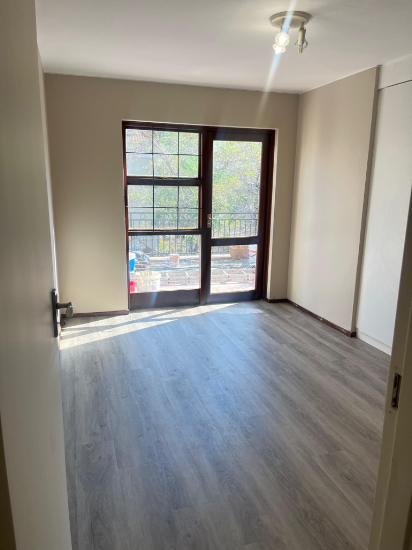 To Let 2 Bedroom Property for Rent in Bryanston Gauteng