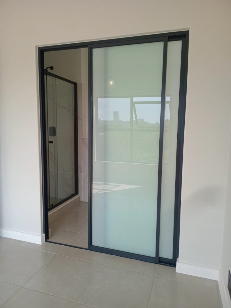 To Let 2 Bedroom Property for Rent in Waterfall Gauteng