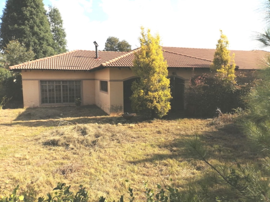 5 Bedroom Property for Sale in Glen Austin Gauteng