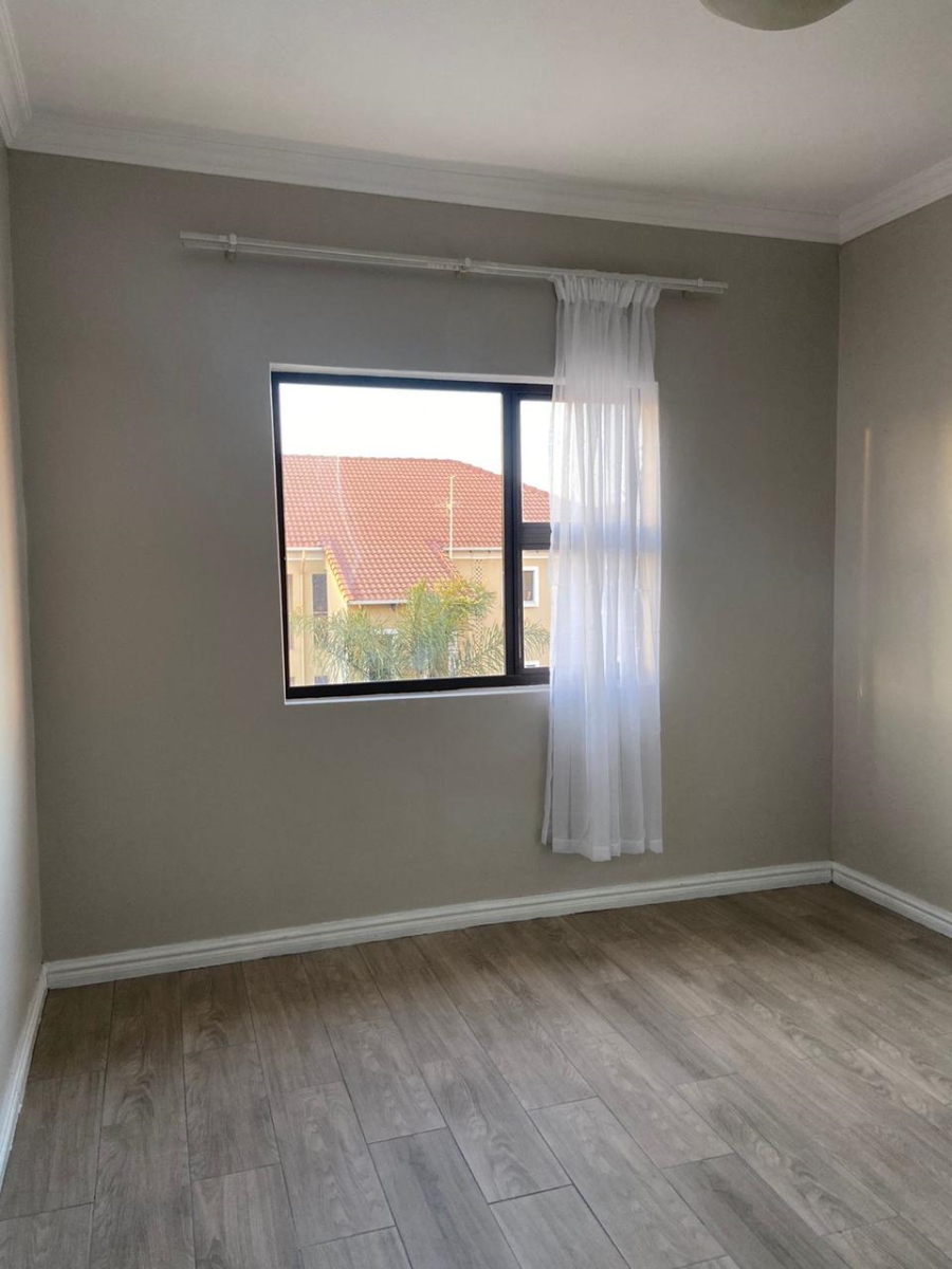 5 Bedroom Property for Sale in Glen Austin Gauteng