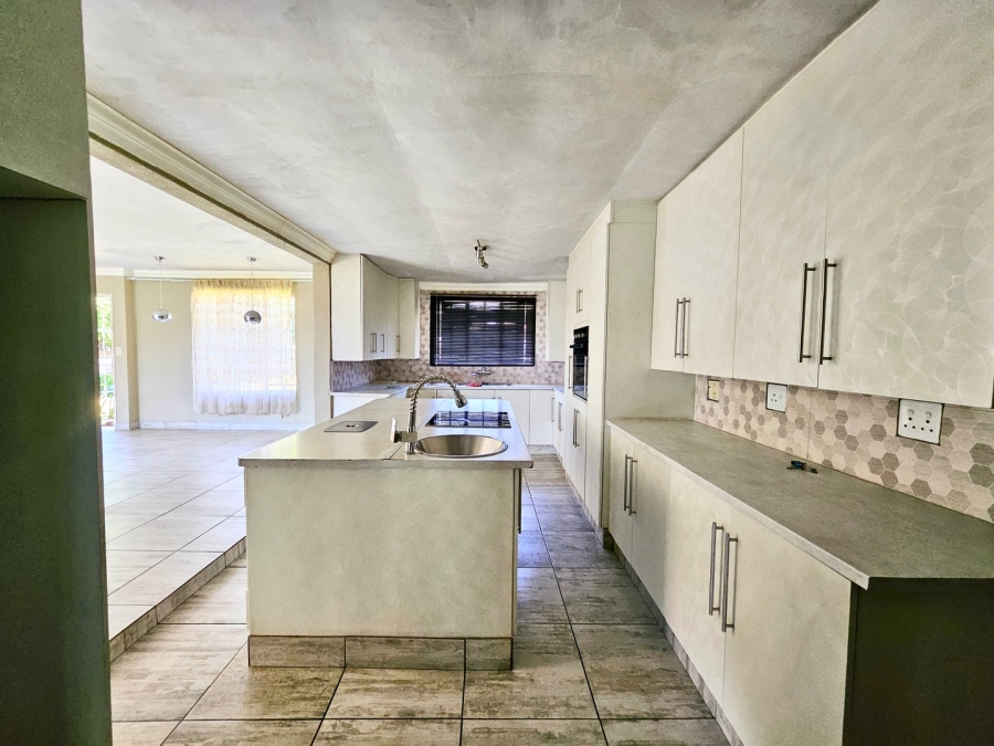 To Let 3 Bedroom Property for Rent in Terenure Gauteng