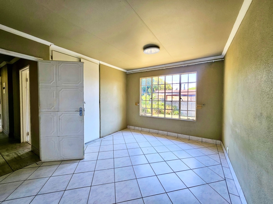 To Let 3 Bedroom Property for Rent in Terenure Gauteng