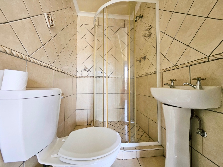 To Let 3 Bedroom Property for Rent in Terenure Gauteng