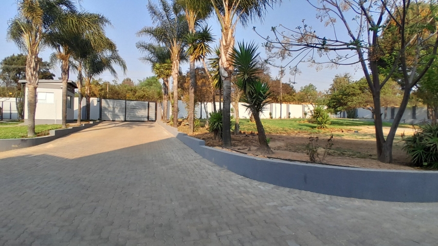To Let 3 Bedroom Property for Rent in Glen Austin Gauteng