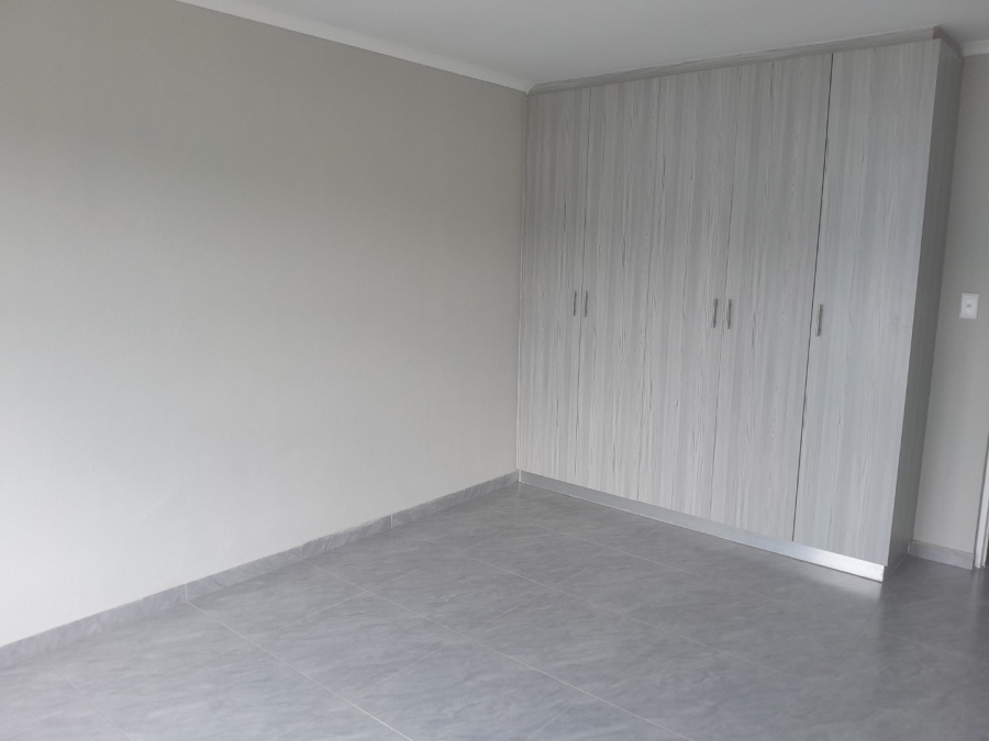 To Let 3 Bedroom Property for Rent in Glen Austin Gauteng